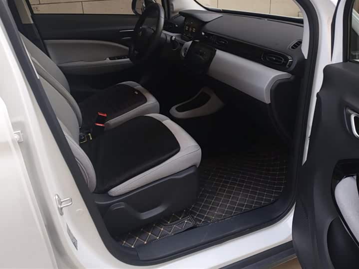 Фото 8 - Leapmotor T03