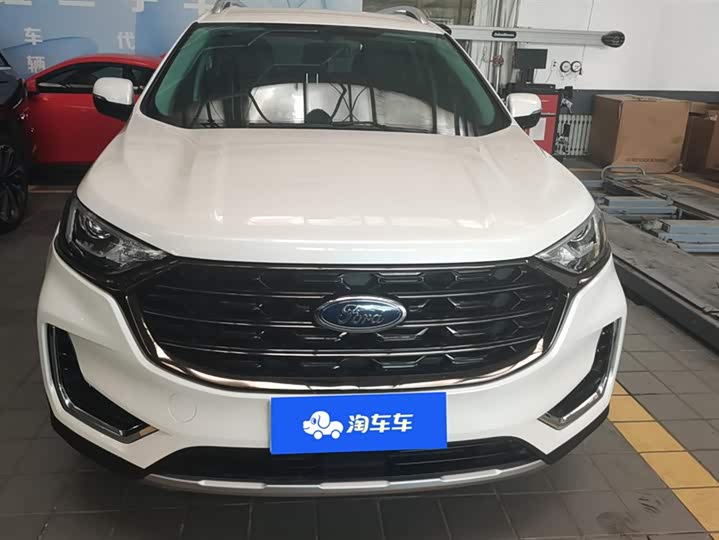 Фото 2 - Ford Edge