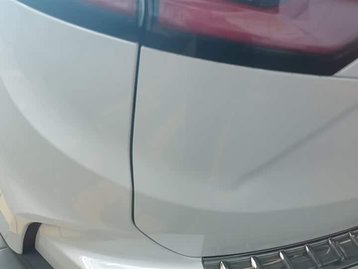 Фото 4 - Ford Edge