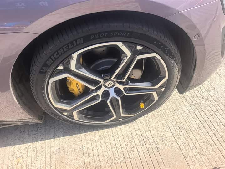 Фото 6 - Xiaomi SU7