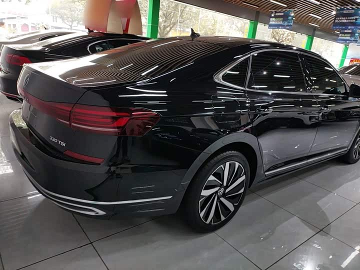 Фото 7 - Volkswagen Passat