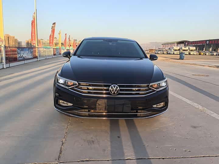 Фото 2 - Volkswagen Magotan