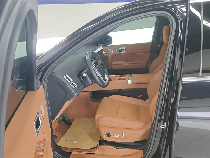 Фото 9 - LiXiang L6