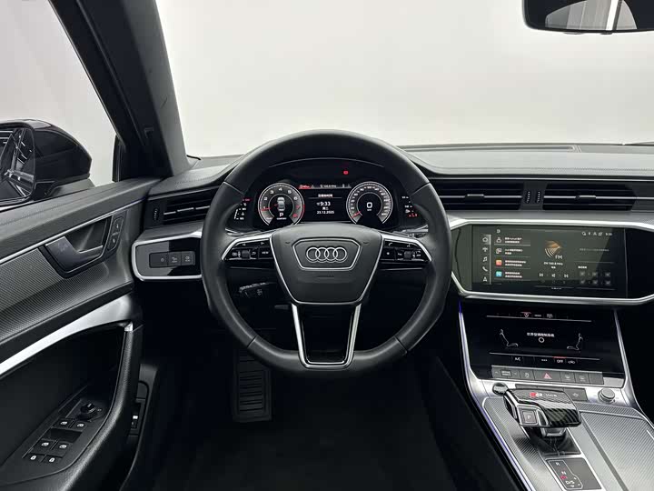 Фото 8 - Audi A6L