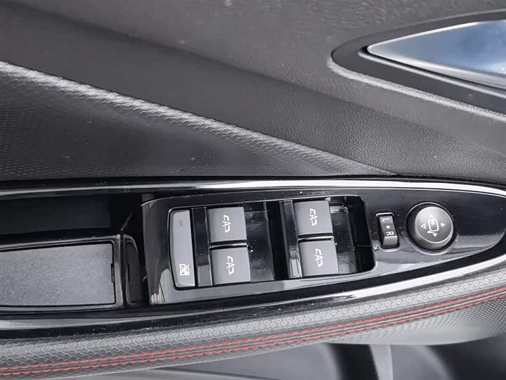 Фото 9 - Buick Verano