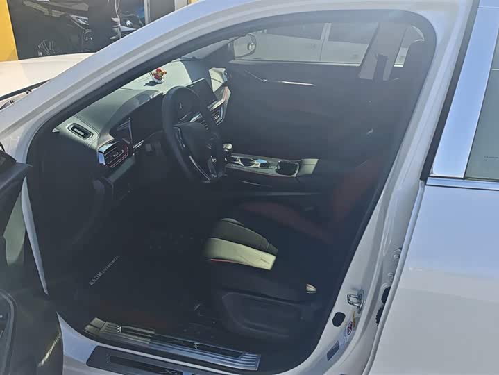 Фото 9 - Changan Oshan X5