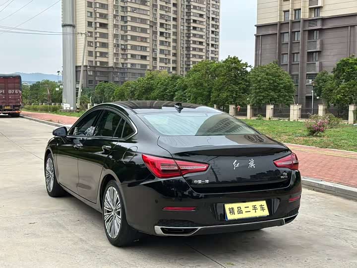 Фото 9 - Hongqi H5
