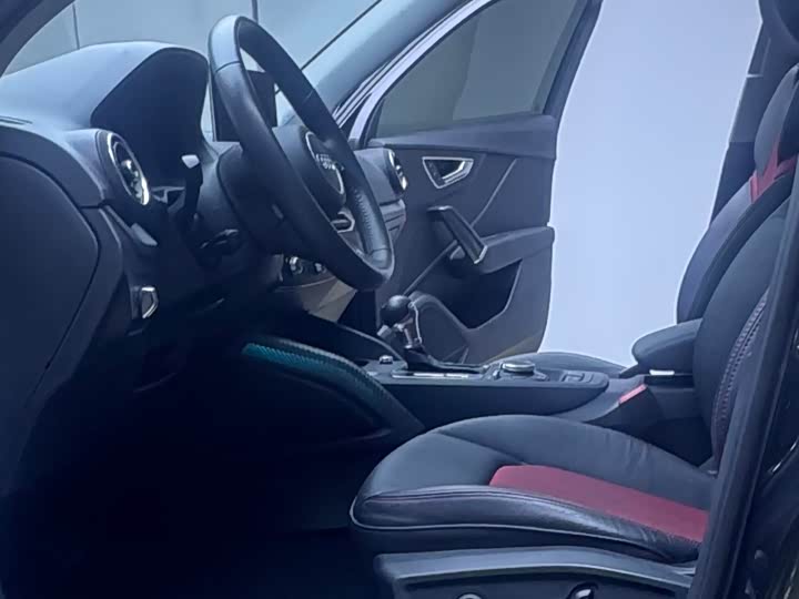 Фото 7 - Audi Q2L