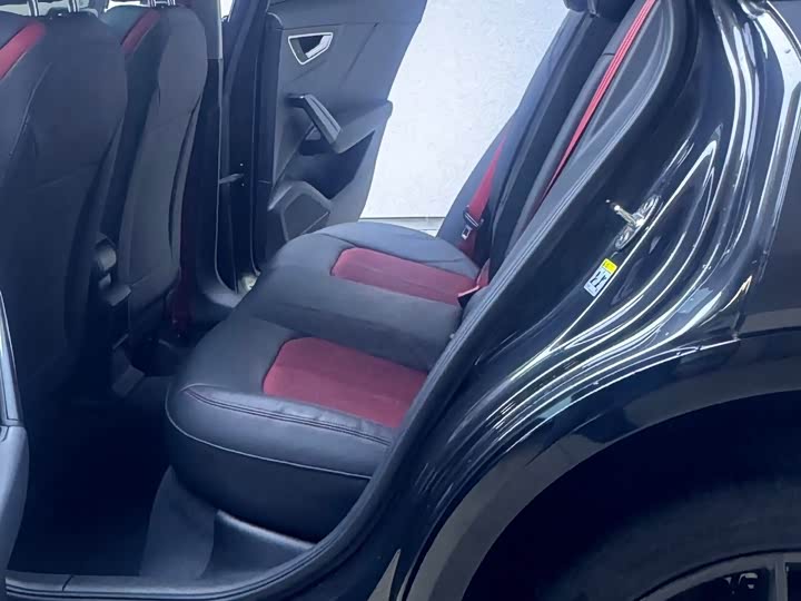 Фото 8 - Audi Q2L