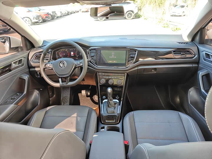 Фото 6 - Volkswagen T-Roc