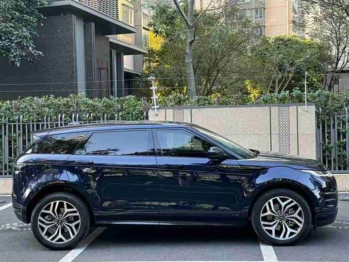 Фото 4 - Land Rover Range Rover Evoque L