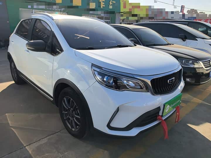 Фото 4 - Geely Vision X3