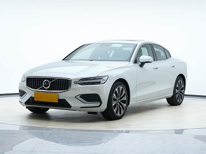 Фото 1 - Volvo S60