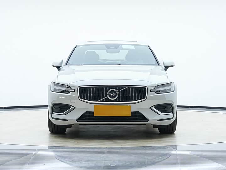 Фото 2 - Volvo S60