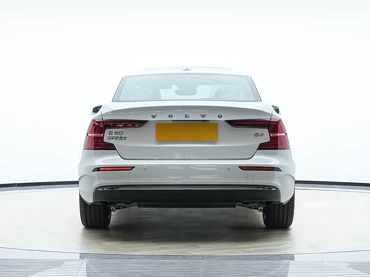 Фото 6 - Volvo S60