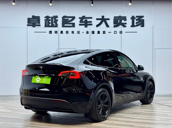 Фото 9 - Tesla Model Y