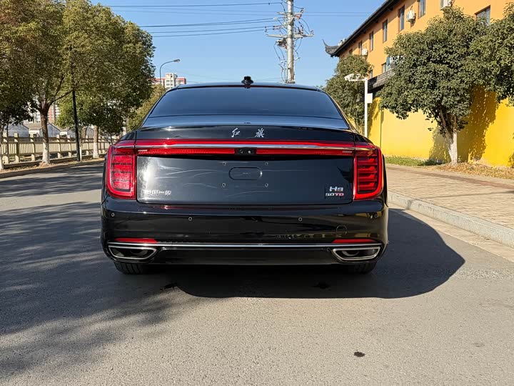 Фото 4 - Hongqi H9