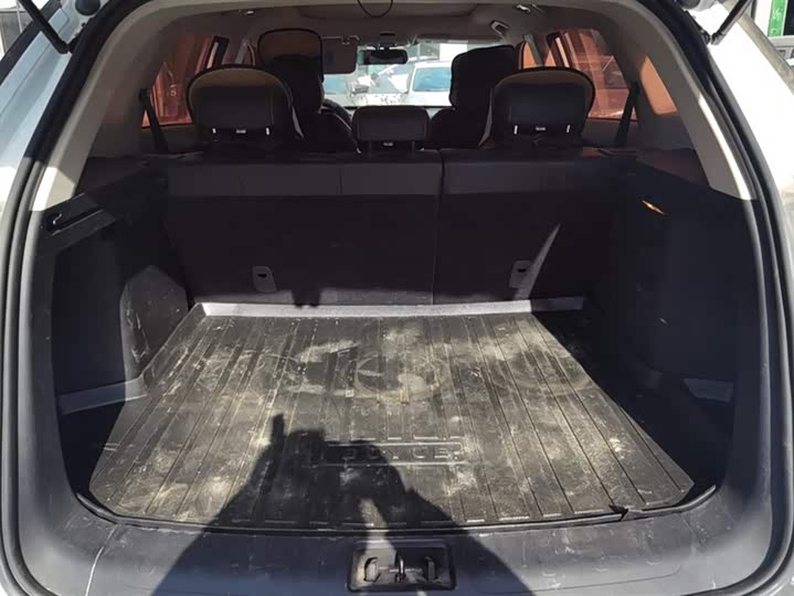 Фото 4 - Geely Atlas