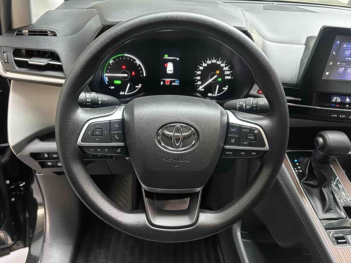 Фото 6 - Toyota Granvia