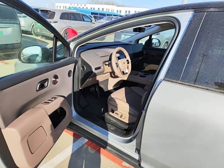 Фото 7 - LiXiang i8