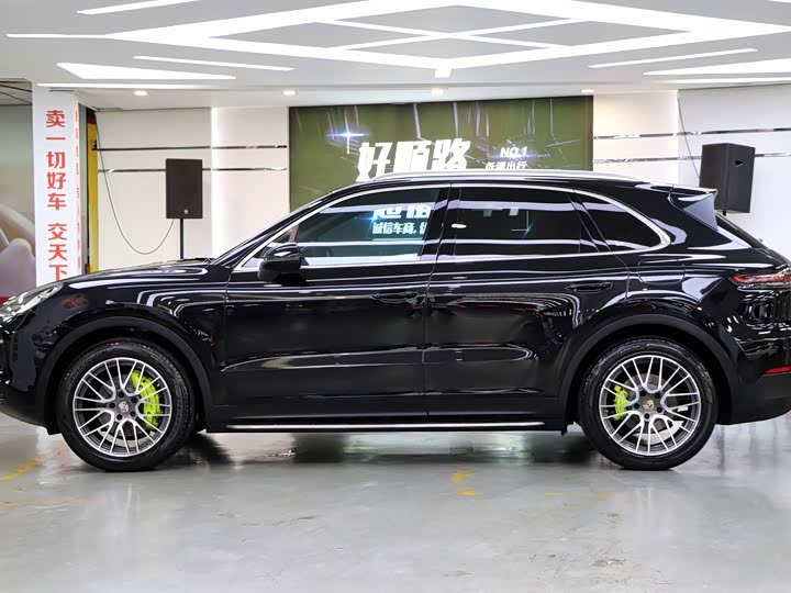 Фото 4 - Porsche Cayenne Hybrid