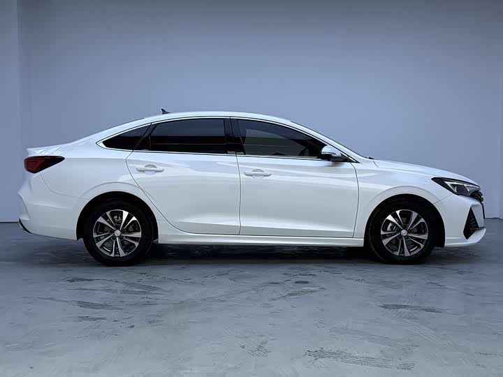 Фото 7 - Changan Eado Plus