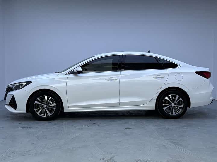 Фото 8 - Changan Eado Plus