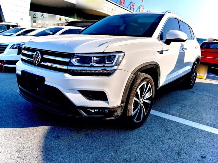 Фото 2 - Volkswagen Tharu