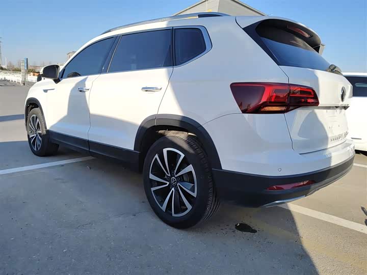 Фото 5 - Volkswagen Tharu