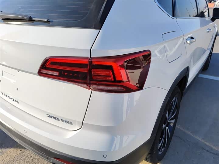 Фото 8 - Volkswagen Tharu