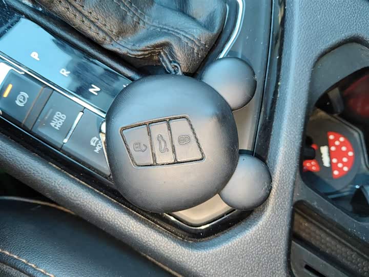 Фото 9 - Volkswagen Tharu