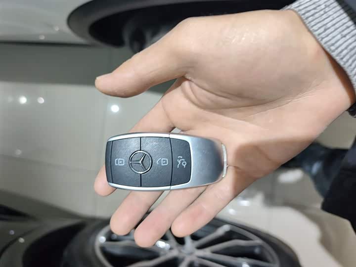 Фото 9 - Mercedes-Benz GLC-Class