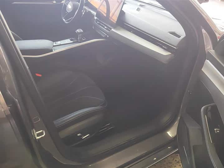 Фото 8 - Geely Preface