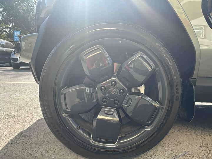 Фото 8 - Chery iCar V23