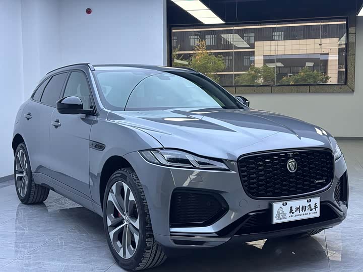 Фото 3 - Jaguar F-Pace