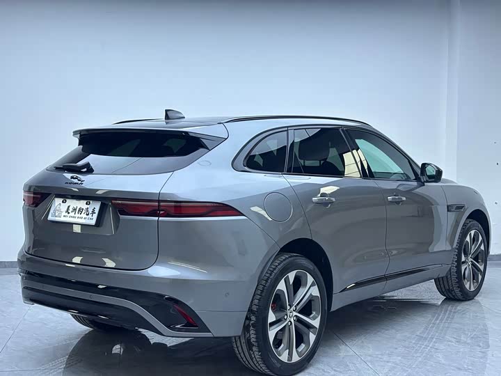 Фото 4 - Jaguar F-Pace