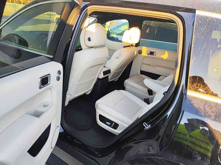 Фото 4 - LiXiang L8