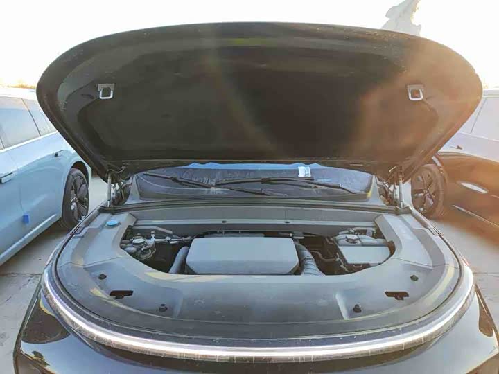 Фото 7 - LiXiang L8