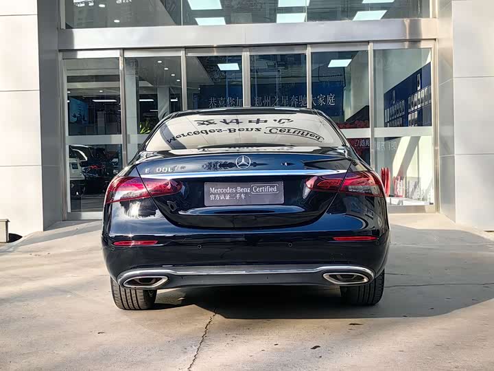 Фото 6 - Mercedes-Benz E-Class