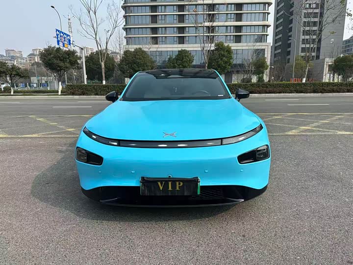 Фото 2 - XPeng P7