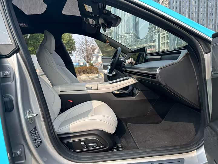 Фото 4 - XPeng P7