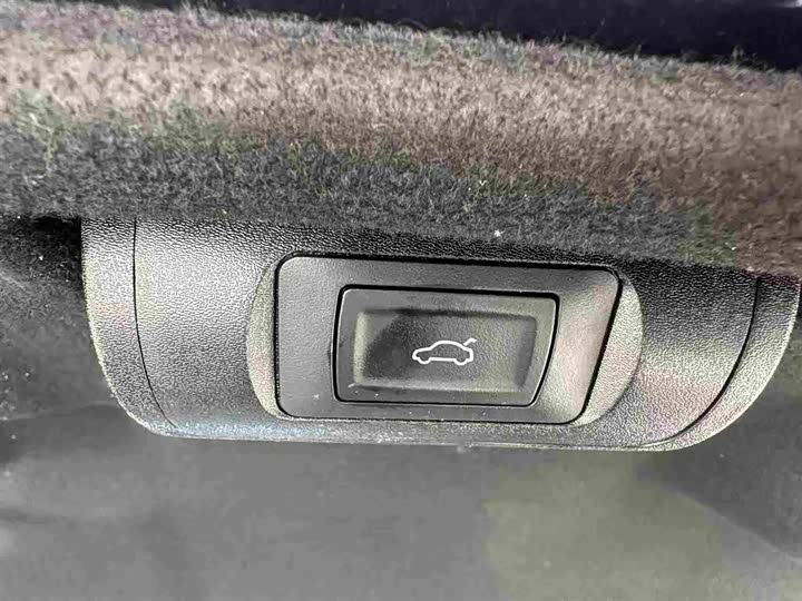 Фото 8 - Lexus ES