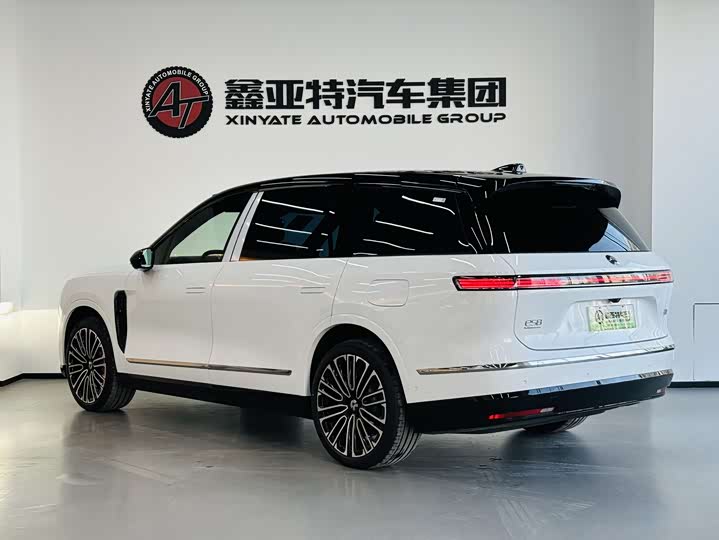 Фото 4 - Nio ES8