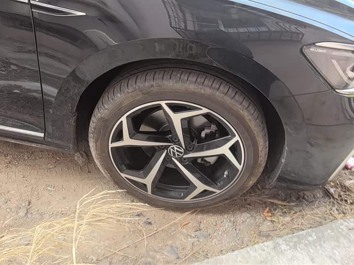 Фото 6 - Volkswagen Passat