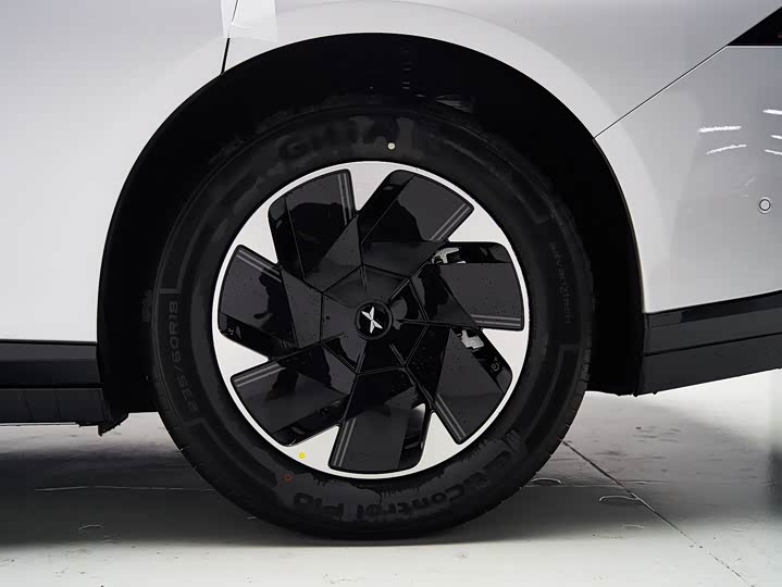 Фото 9 - XPeng F57