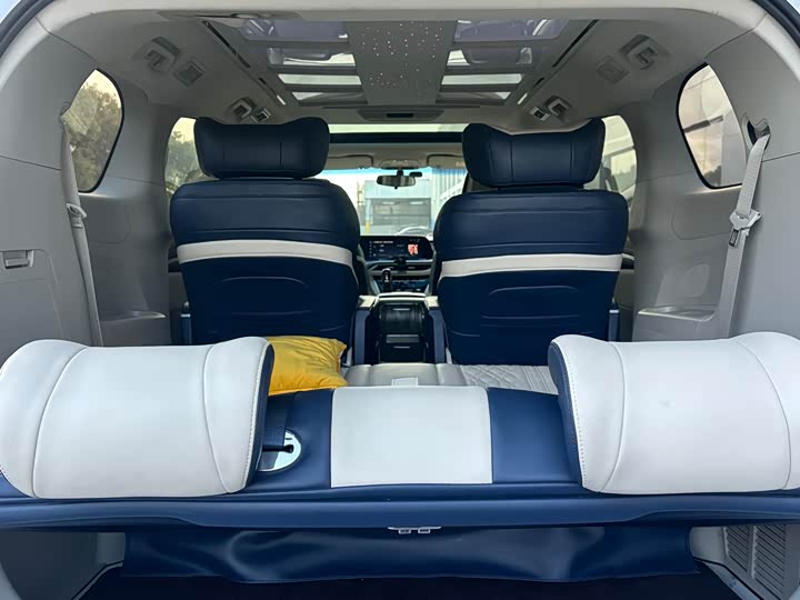 Фото 7 - Buick GL8 ES