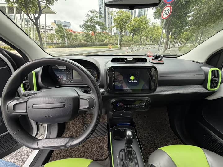 Фото 9 - Roewe Clever