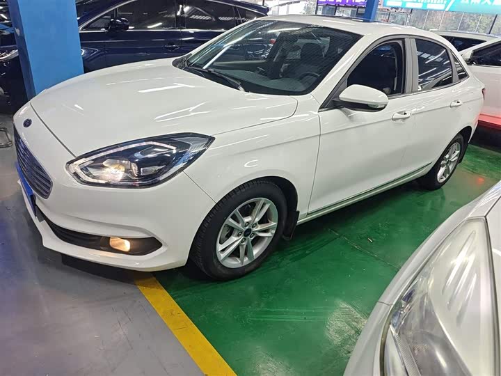 Фото 5 - Ford Escort