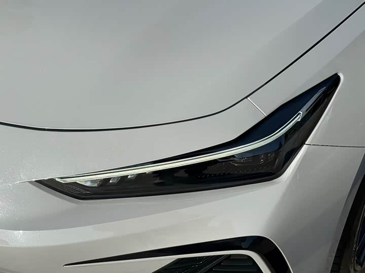 Фото 4 - Changan UNI-V