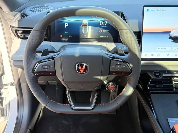 Фото 6 - Changan UNI-V